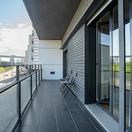 Apartment Modern 2-bedroom In Expo Lisbon