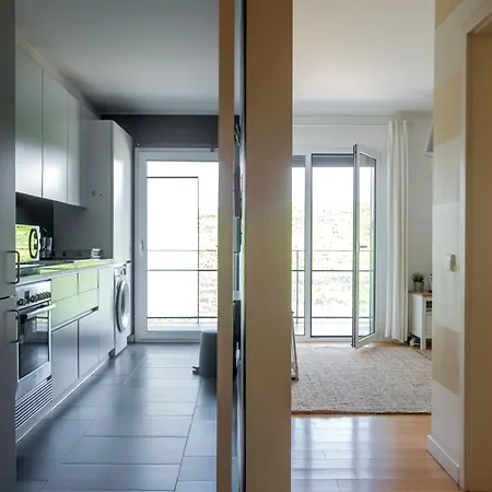 Modern 2-bedroom In Expo Appartement