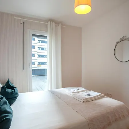 Apartment Modern 2-bedroom In Expo Lisbon