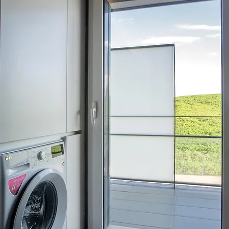 アパート Modern 2-bedroom In Expo